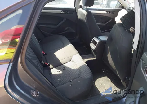 2013 Volkswagen Passat 2.5L S z USA, uszkodzony, nr VIN 1VWAP7A32DC003971